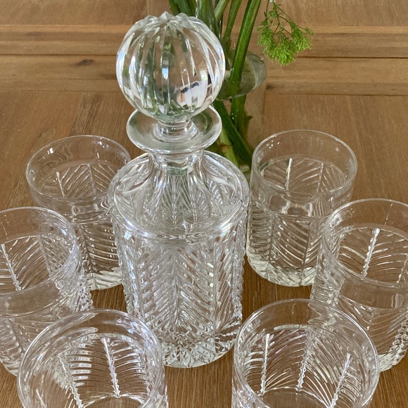 Ralph Lauren herringbone crystal decanter NWOT - Picture 1 of 4